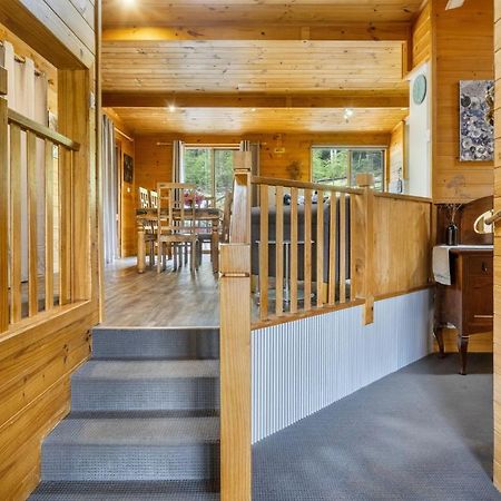 Mole Creek Cabins エクステリア 写真