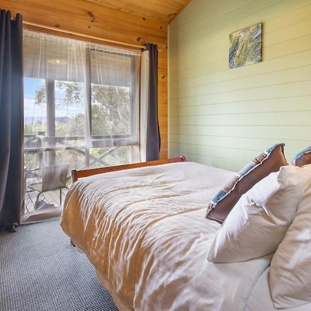 Mole Creek Cabins エクステリア 写真