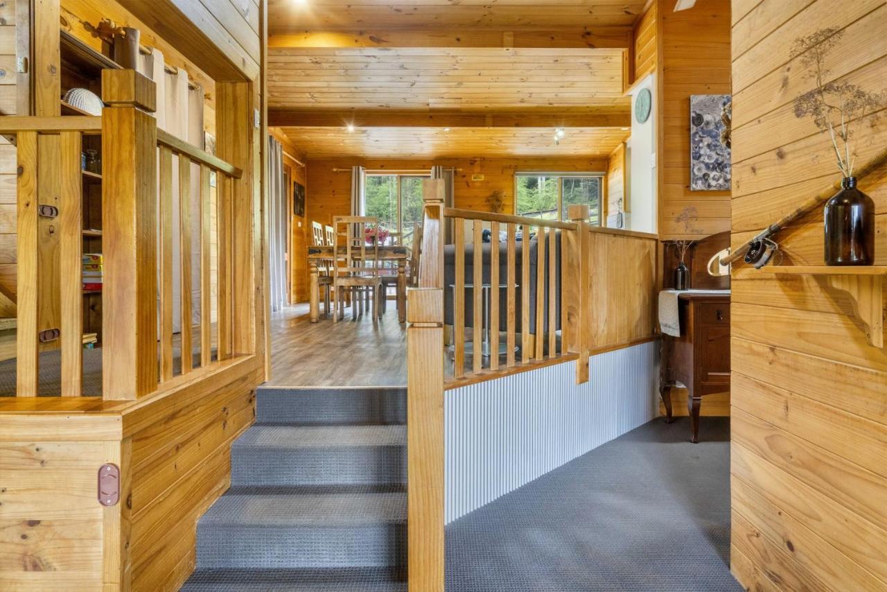 Mole Creek Cabins エクステリア 写真
