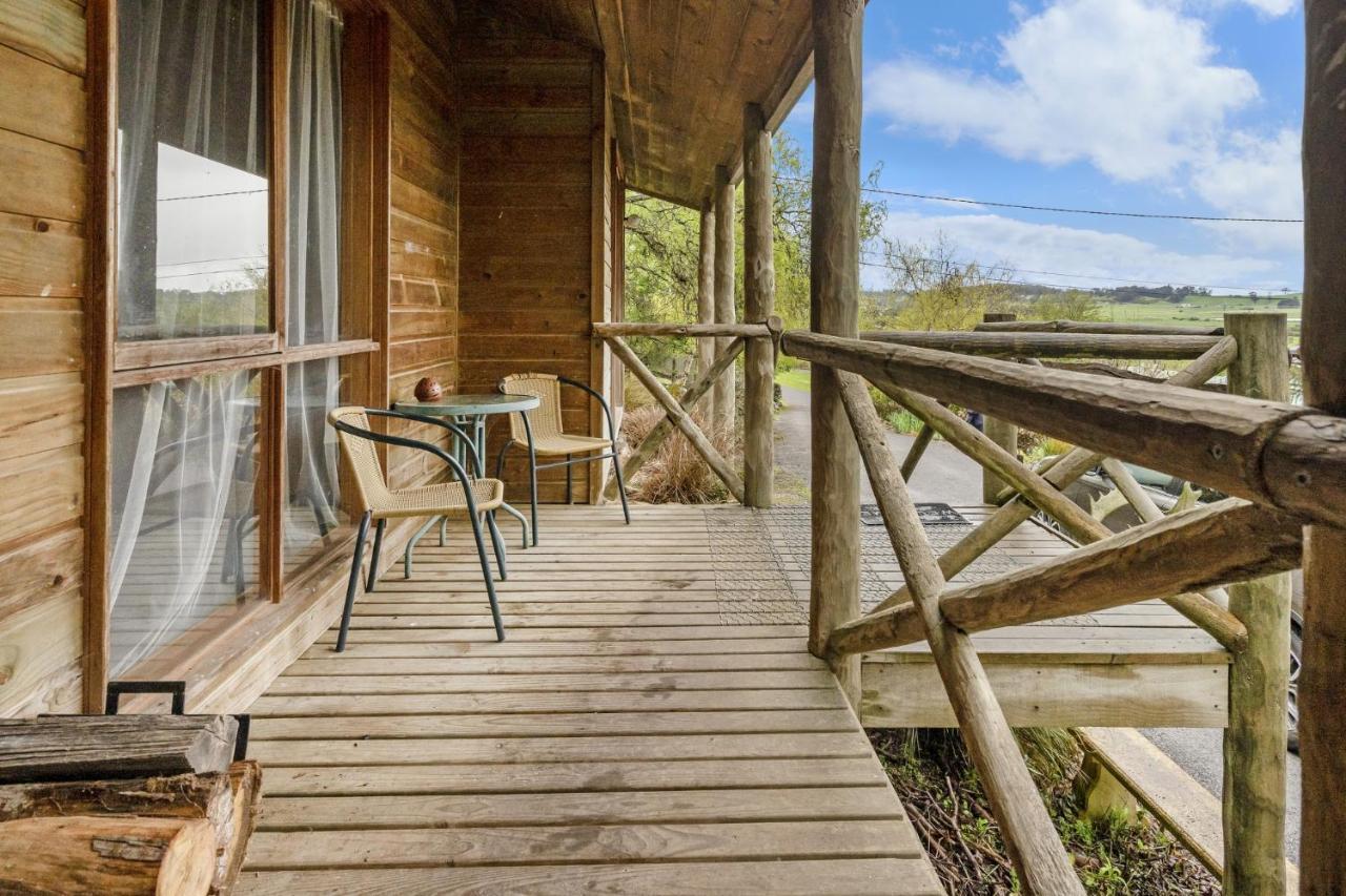 Mole Creek Cabins エクステリア 写真