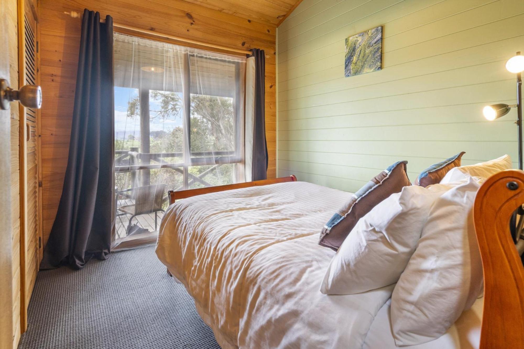 Mole Creek Cabins エクステリア 写真