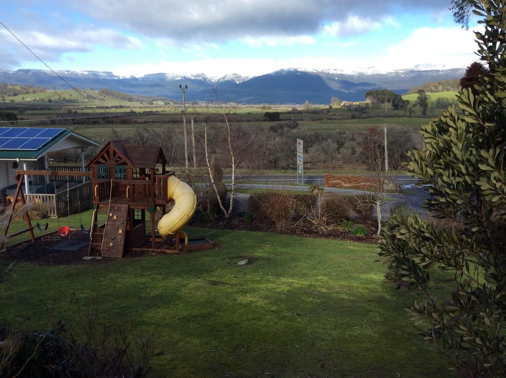 Mole Creek Cabins エクステリア 写真
